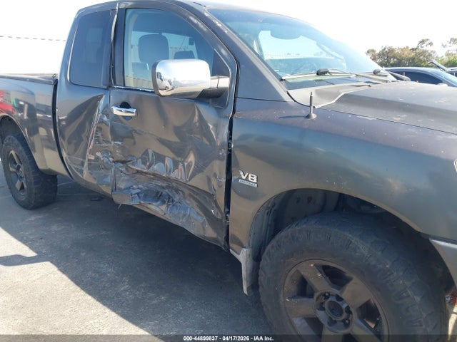 Nissan Titan Se