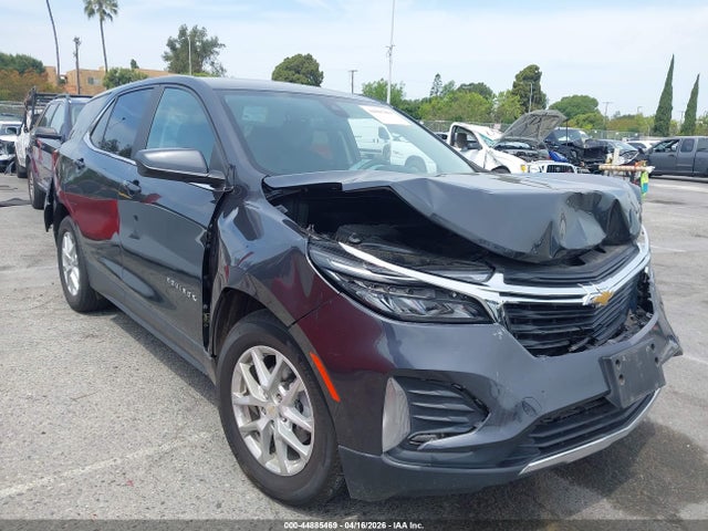 Salvage Chevrolet Equinox Image