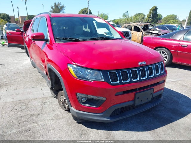 Salvage Jeep Compass Image