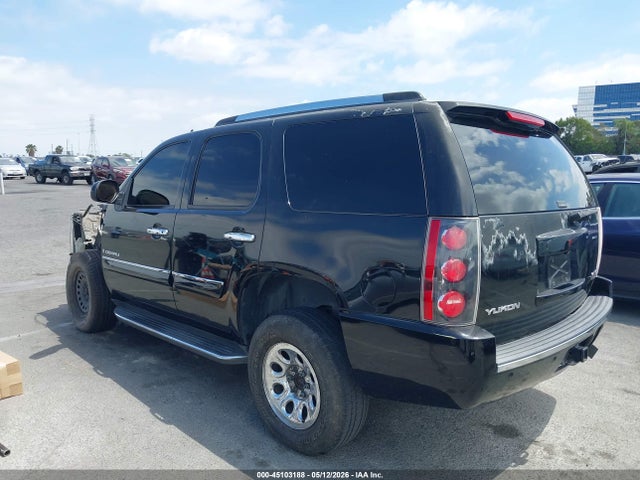 GMC Yukon Denali