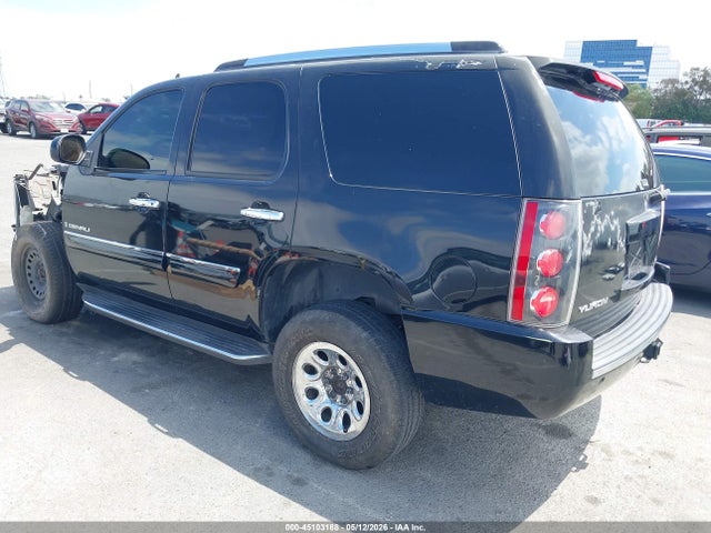 GMC Yukon Denali