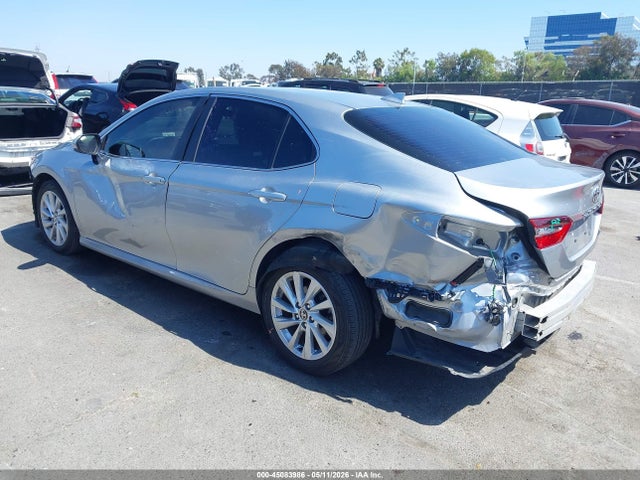 Toyota Camry Le