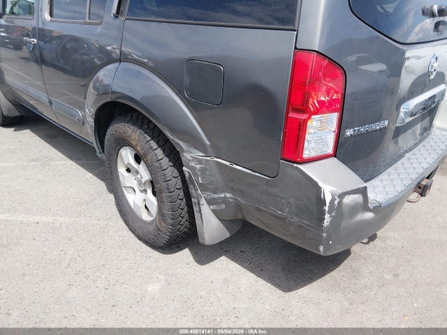 Nissan Pathfinder S