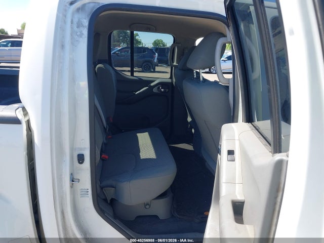 Nissan Frontier S 4x4
