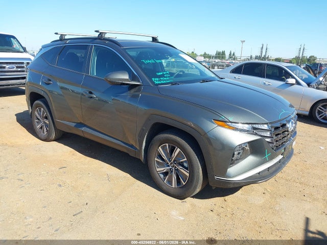 Salvage Hyundai TUCSON Image