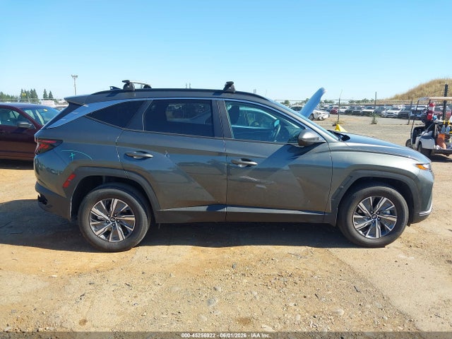 Hyundai TUCSON Blue