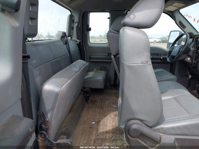 Ford F-250 Xl