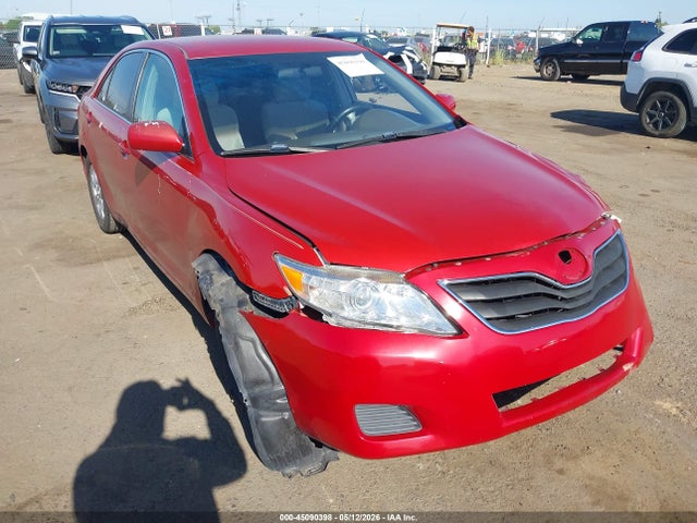 Salvage Toyota Camry Image