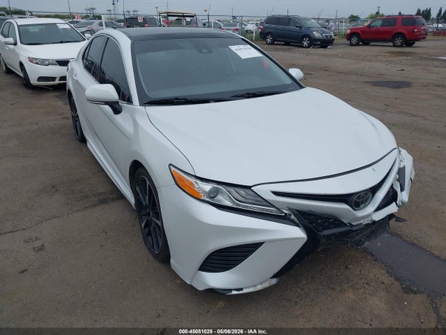 Salvage Toyota Camry Image