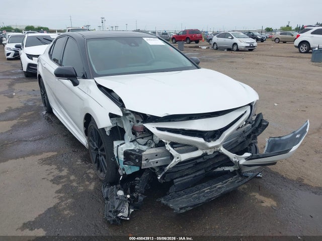 Salvage Toyota Camry Image