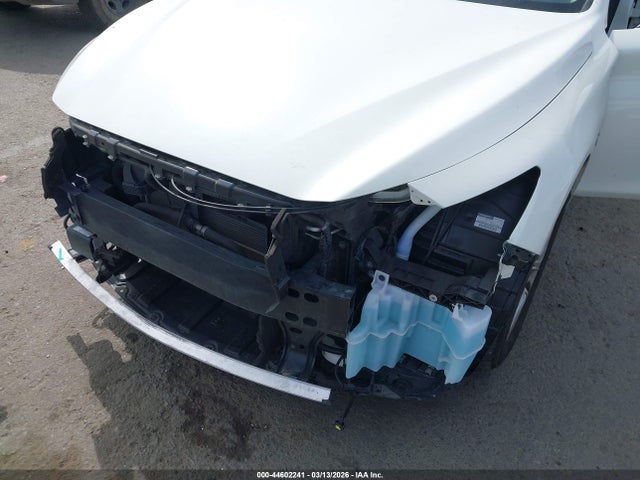 INFINITI Q50 Luxe