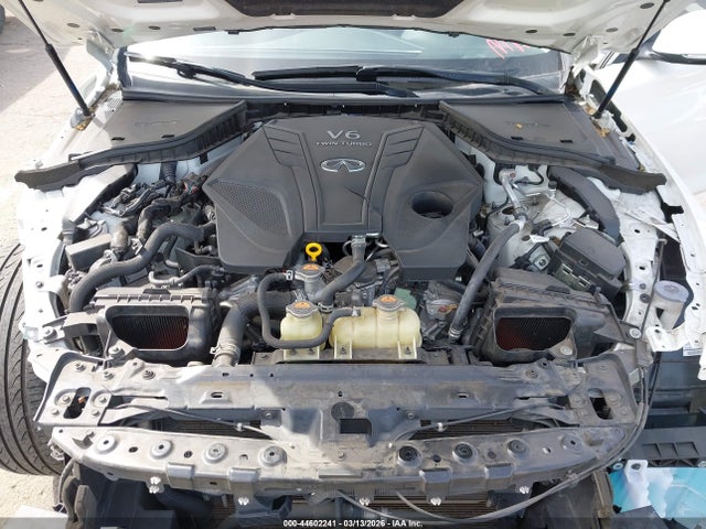 INFINITI Q50 Luxe
