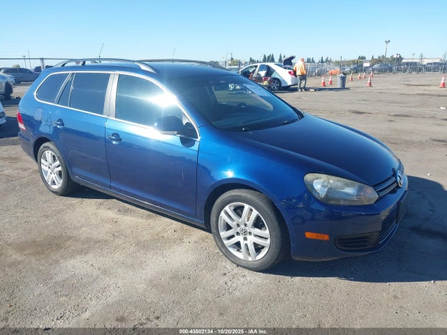 Salvage Volkswagen Jetta Image