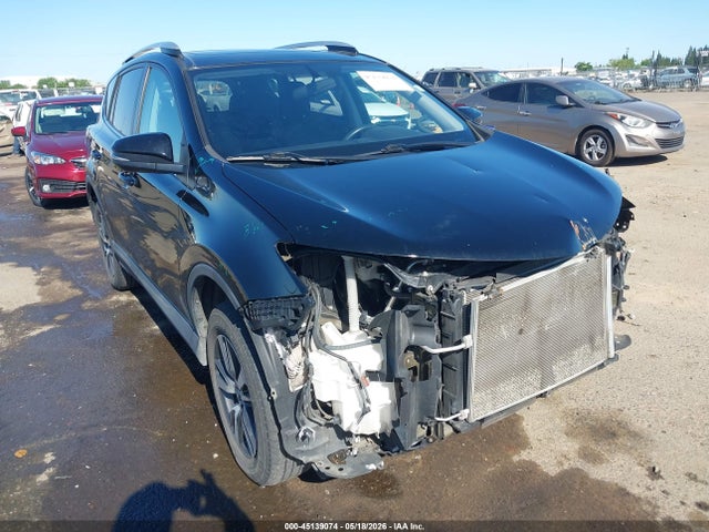 Salvage Toyota RAV4 Image