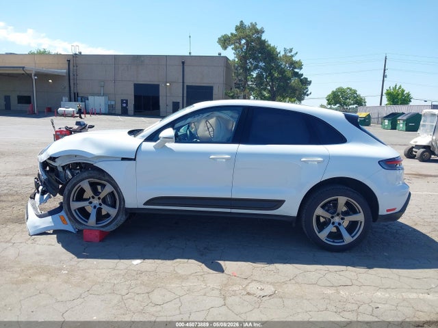 Porsche Macan T