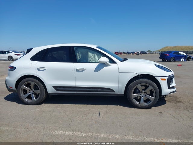 Porsche Macan T