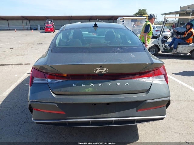Hyundai ELANTRA Se