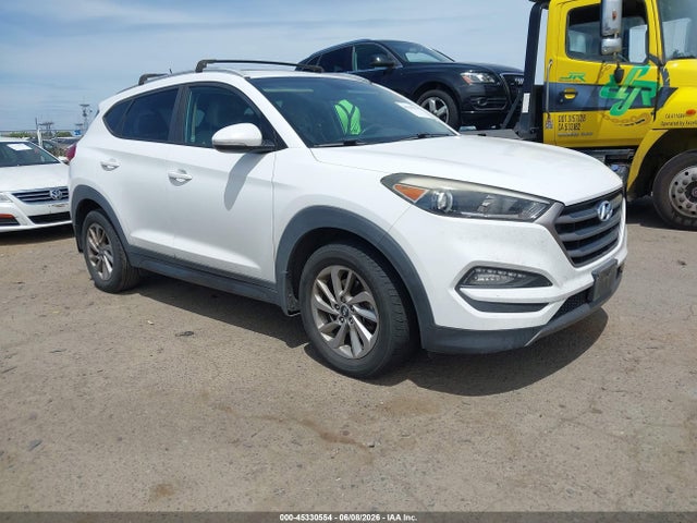 Salvage Hyundai TUCSON Image