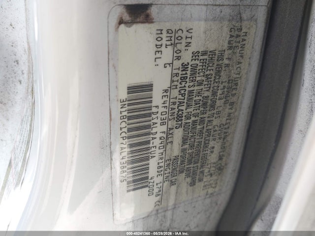 Nissan Versa 1.8s