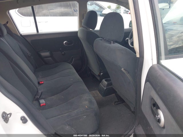 Nissan Versa 1.8s