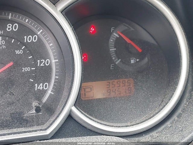 Nissan Versa 1.8s