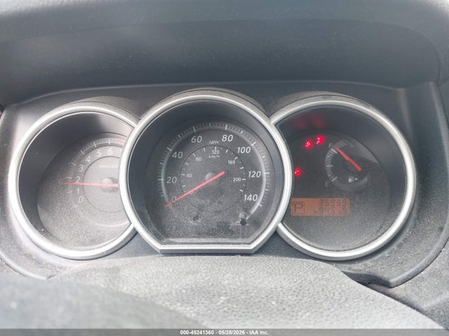 Nissan Versa 1.8s