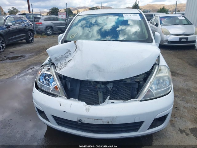 Nissan Versa 1.8s