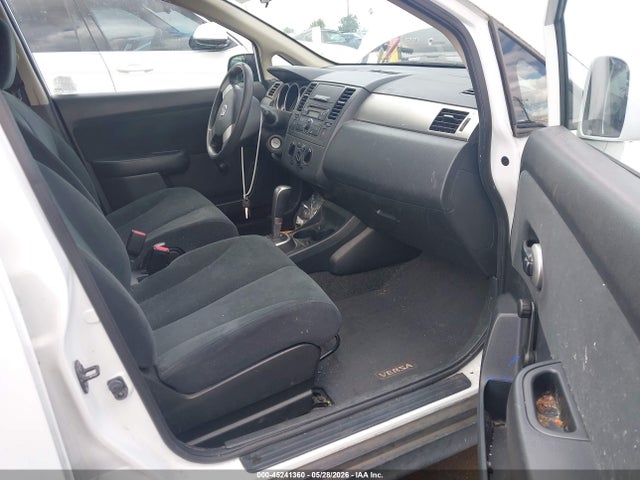 Nissan Versa 1.8s