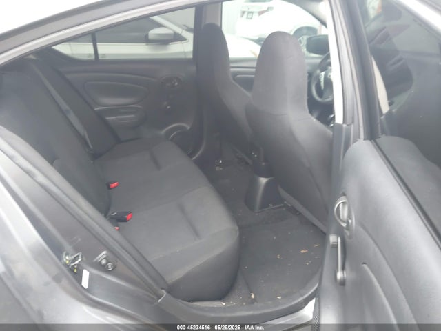 Nissan Versa 1.6 S+