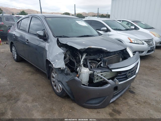 Salvage Nissan Versa Image