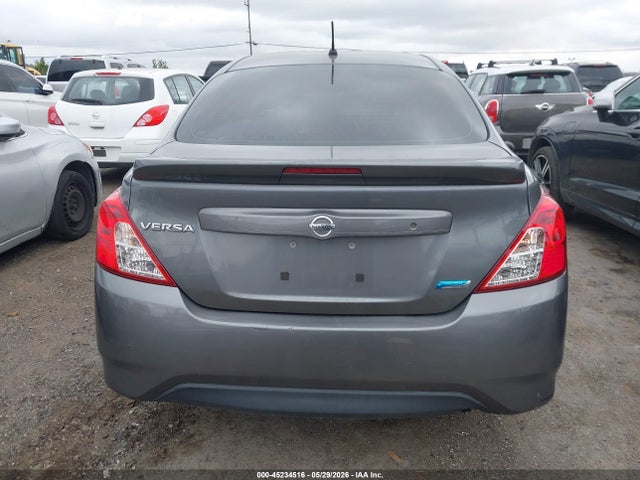 Nissan Versa 1.6 S+