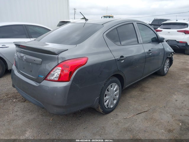 Nissan Versa 1.6 S+