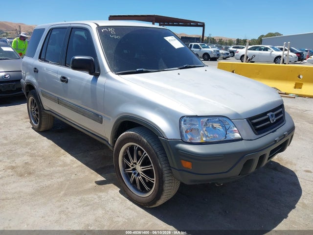 Salvage Honda CR-V Image