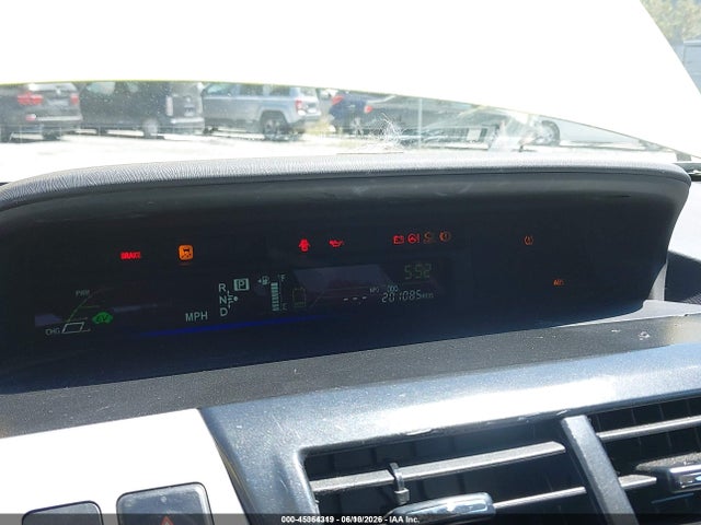 Toyota Prius v Three
