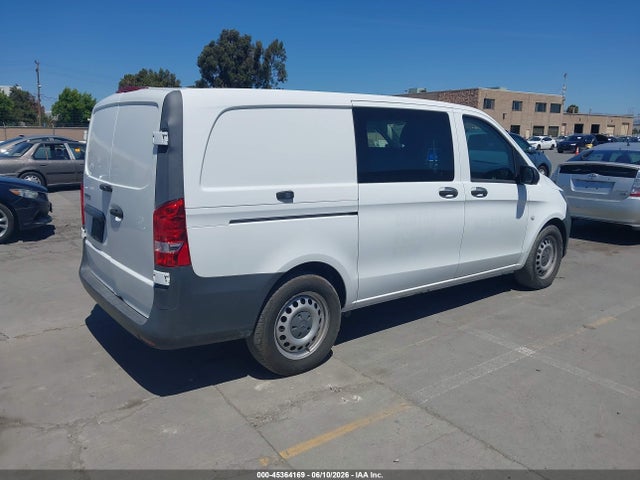 Mercedes-Benz Metris
