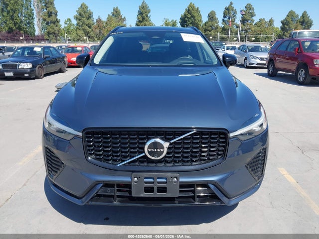 Volvo XC60 B5 Ultimate Dark Theme