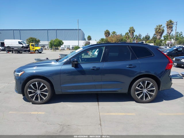 Volvo XC60 B5 Ultimate Dark Theme