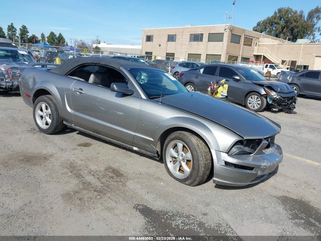 Salvage Ford Mustang Image