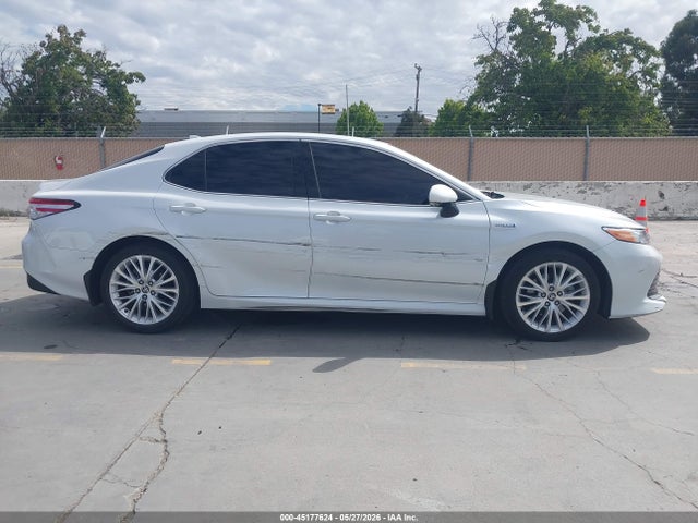 Toyota Camry Xle Hybrid
