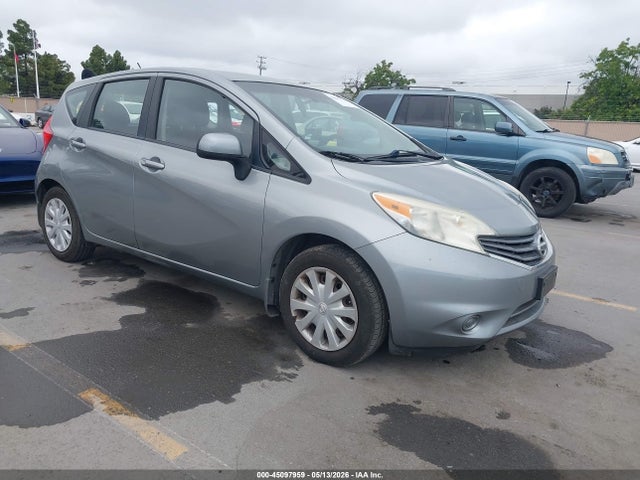 Salvage Nissan Versa Image