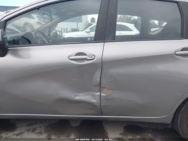 Nissan Versa Sv
