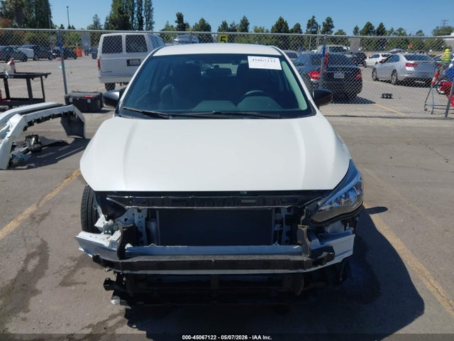 Subaru Impreza Base 5-door
