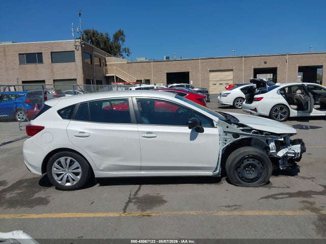 Subaru Impreza Base 5-door