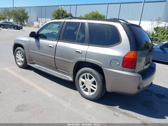 GMC Envoy Denali