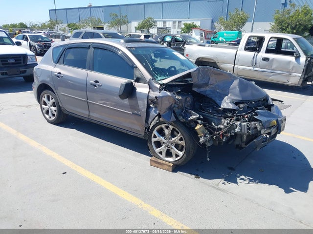 Salvage Mazda Mazda3 Image