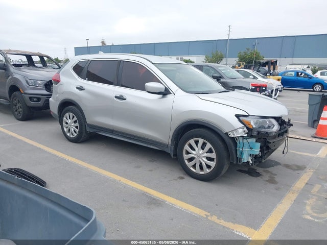 Salvage Nissan Rogue Image