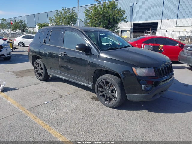 Salvage Jeep Compass Image