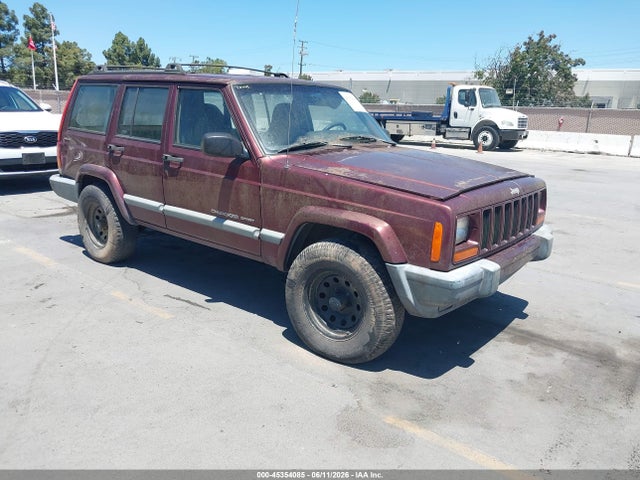 Salvage Jeep Cherokee Image
