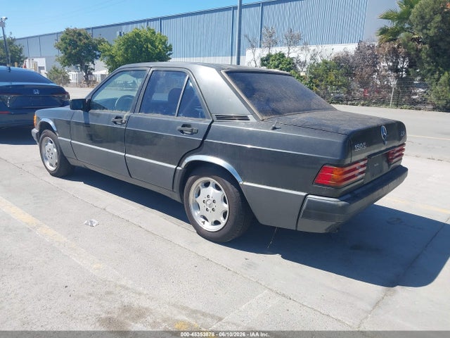 Mercedes-Benz 190 E 2.6