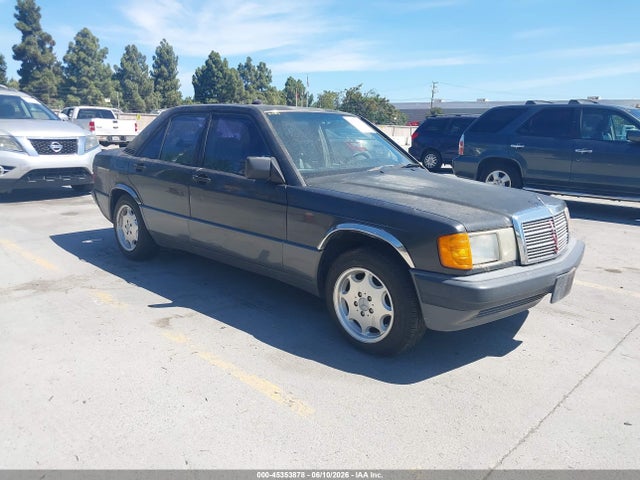 Salvage Mercedes-Benz 190 Image